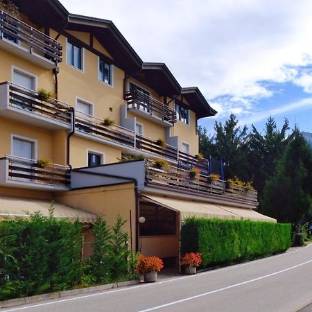 Hotel Dolomiti Levico Terme Kültér fotó