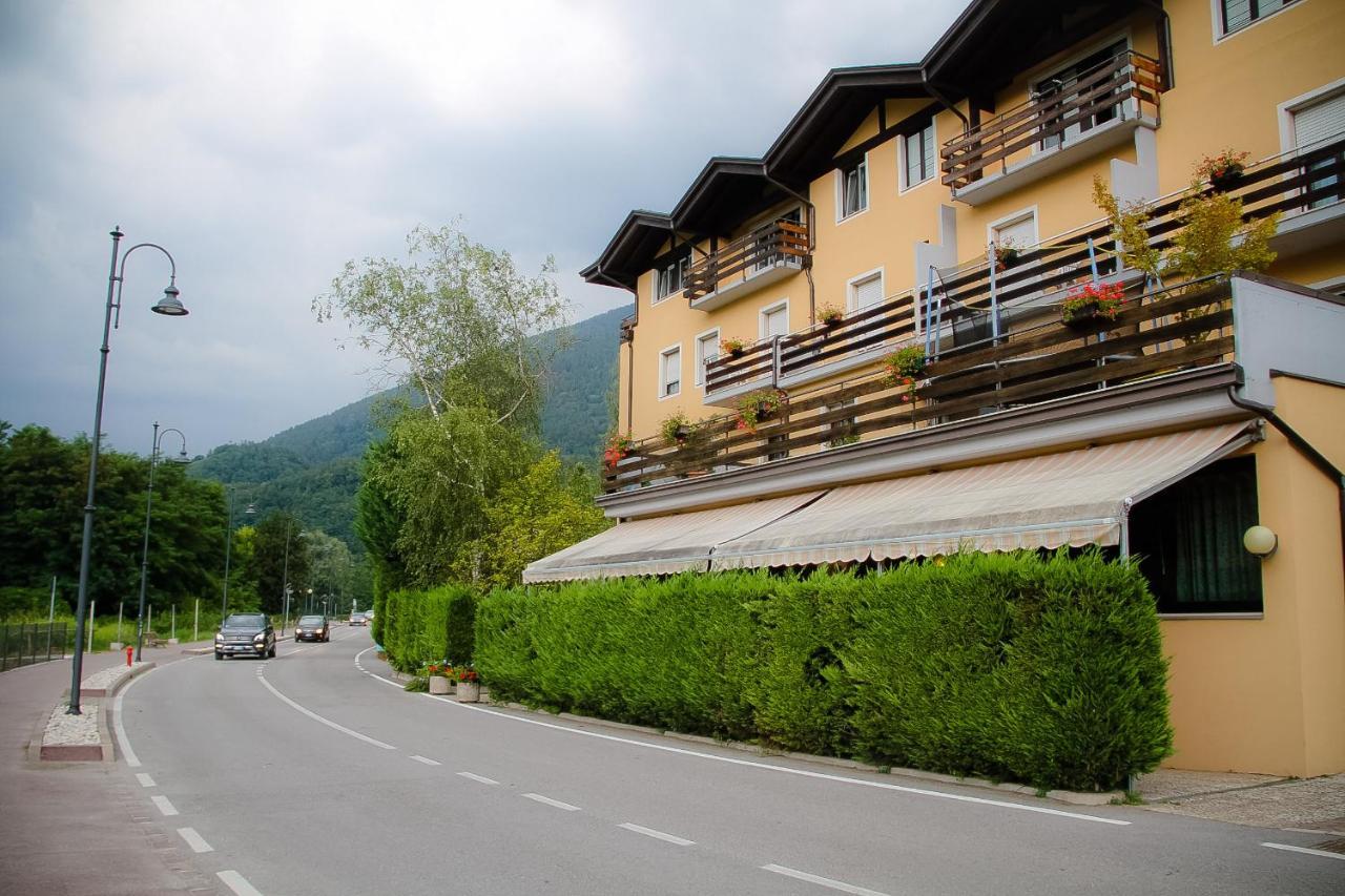 Hotel Dolomiti Levico Terme Kültér fotó